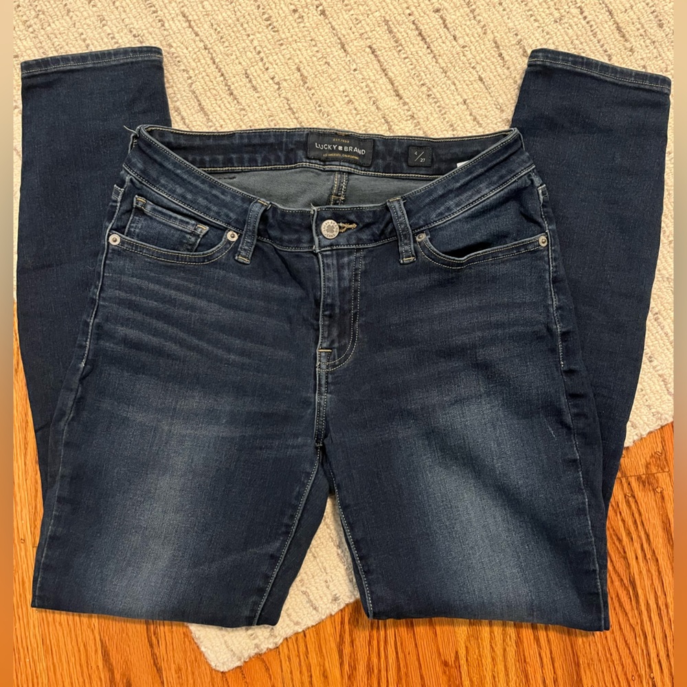 Lucky Brand Lolita super skinny jeans size 4/27 great condition